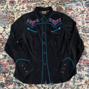 Vintage Black Embroidery Pear Snap XL